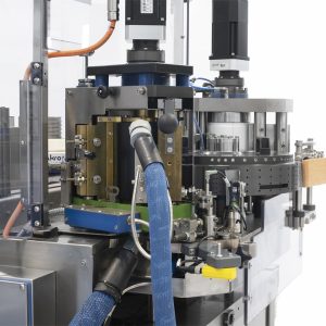 MAK-LINE - Linear Roll-Fed Labeler - Image 3