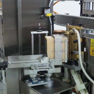 MAK-LINE - Linear Cold Glue Labeler - Image 2