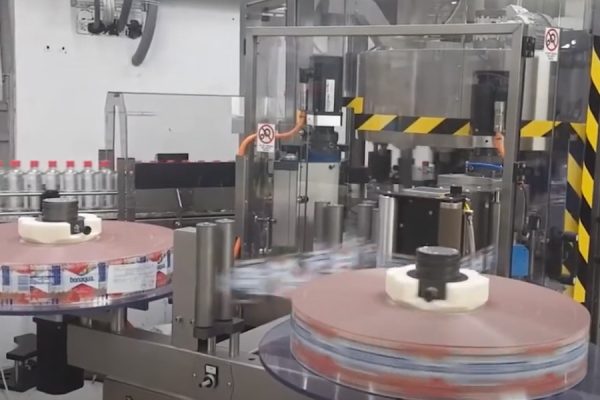 slide_makro-bottle-labelling